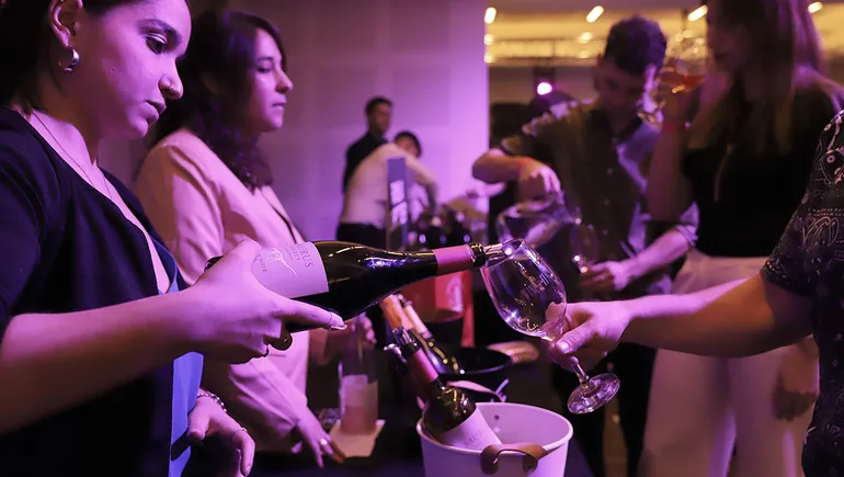 hilton-wine-fi-18jpg